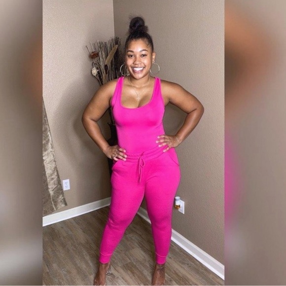 Tank Jogger Set - Picture 3 of 3